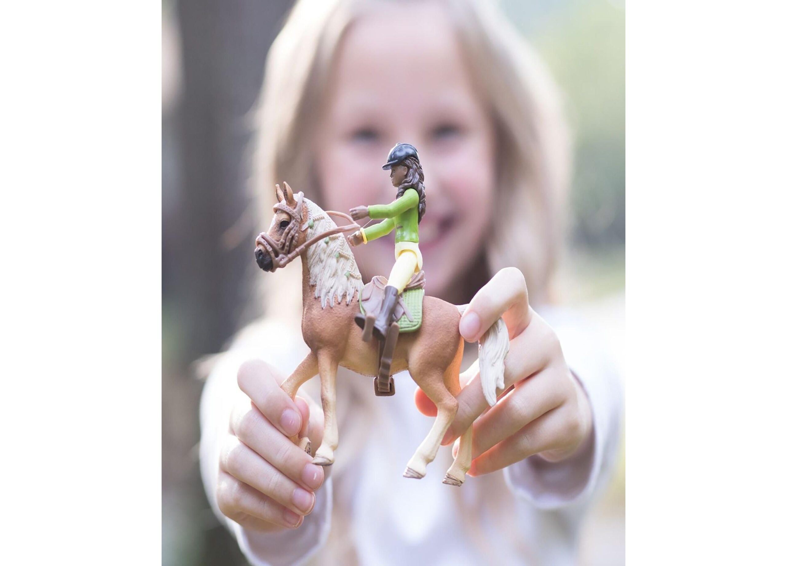 Schleich Horse Club - Sarah & Mystery Figurine Playset - Image 2