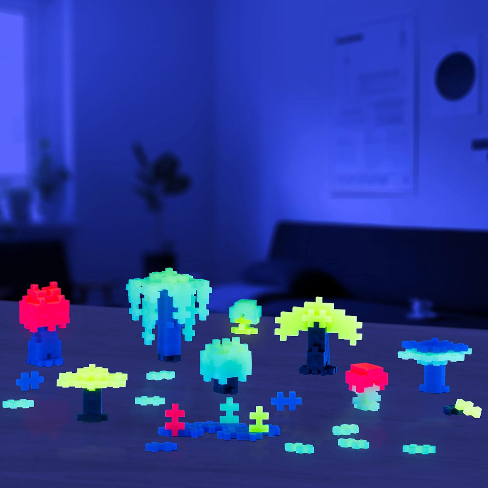 Plus-Plus Glow-In-The-Dark Mix Open Play Tube, 240 Pieces - Neon Colors - Image 3