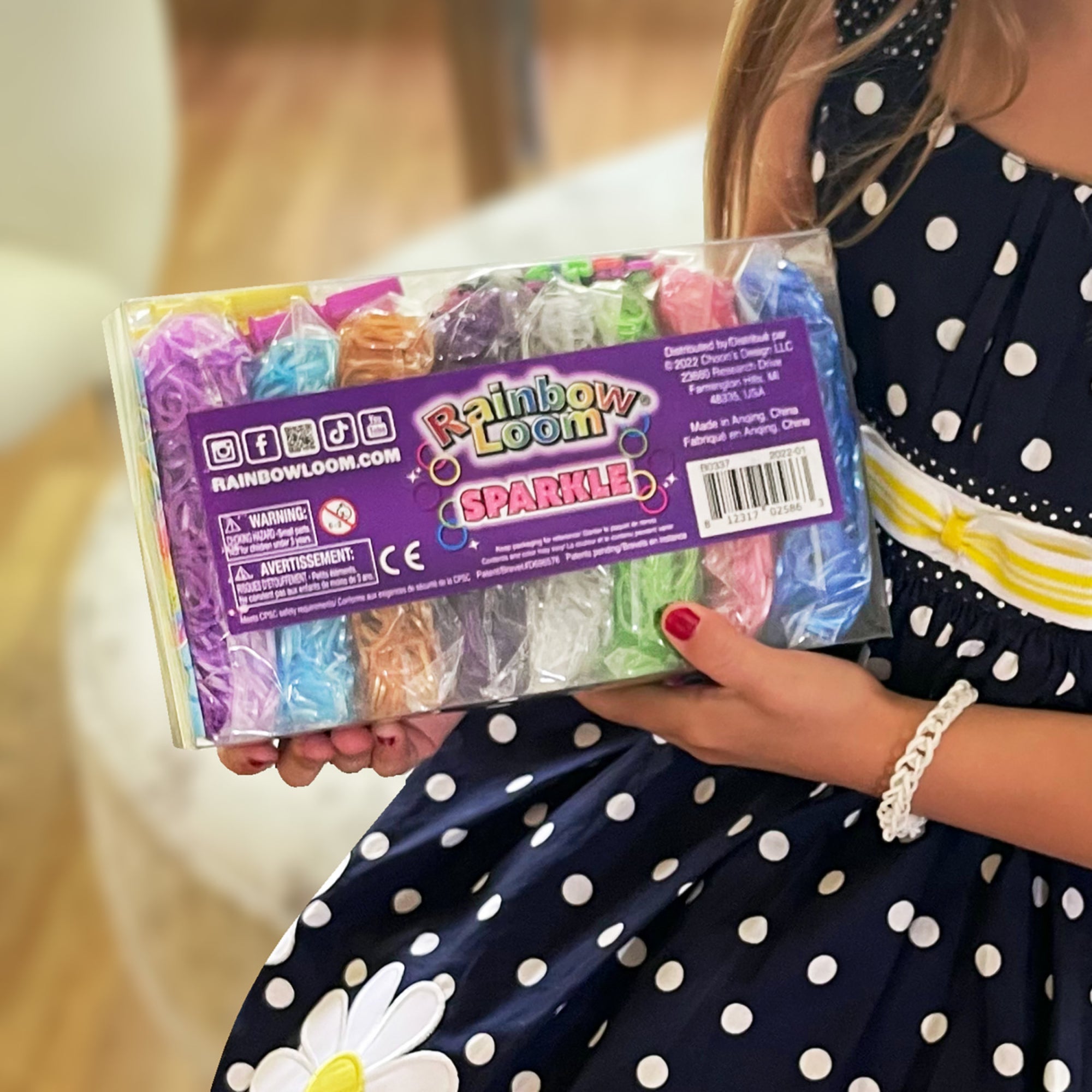 Rainbow Loom Sparkle Edition Treasure Box - Rubber Band Crafting Kit - Image 9