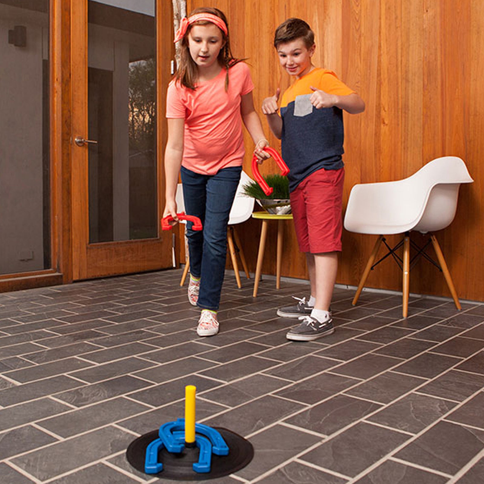 Champion Sports Indoor-Outdoor Rubber Horseshoe Game Set - Image 4