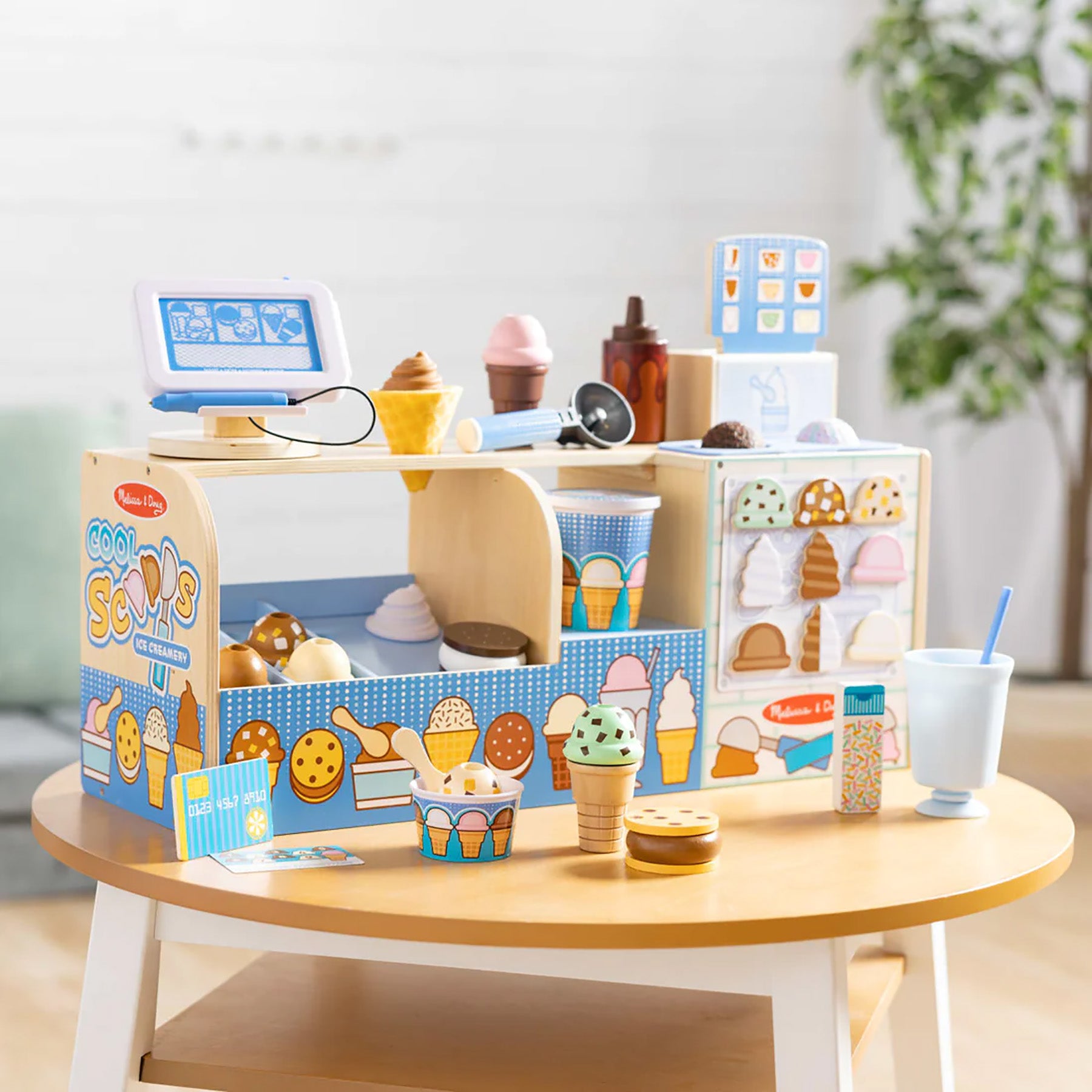 Melissa & Doug Cool Scoops Ice Creamery Playset - Image 5