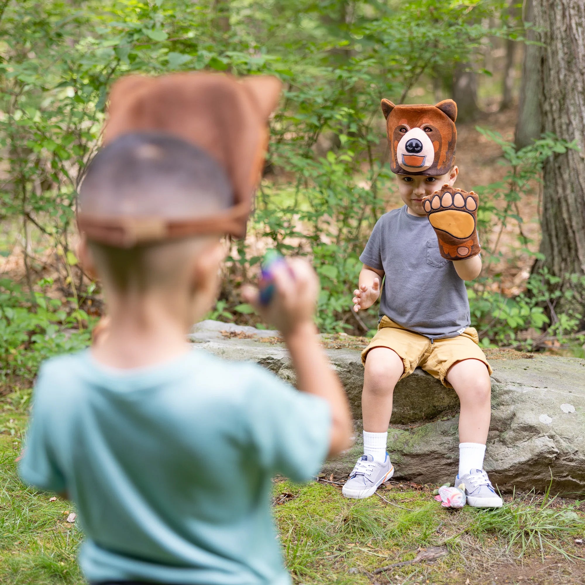 Melissa & Doug Yellowstone Grizzly Bear Pretend Play Set - Image 7