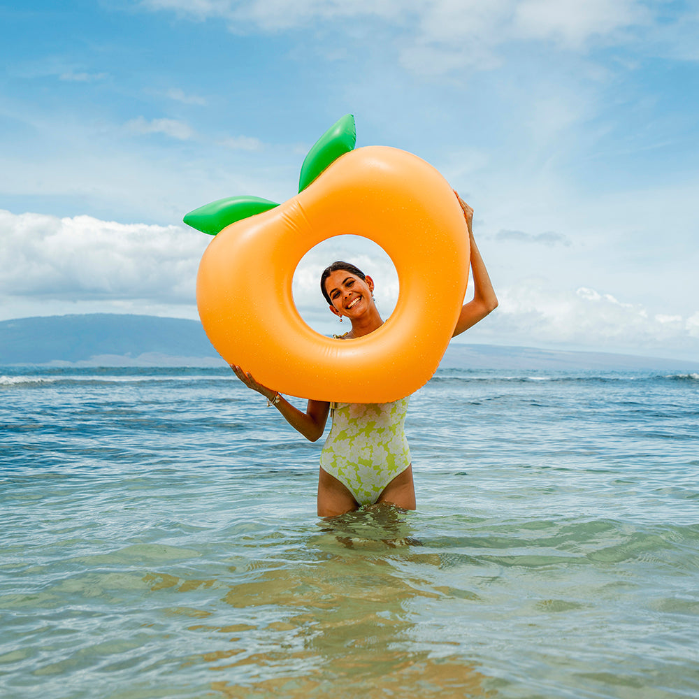 SplashParty Jumbo 40-Inch Peach-Shaped Pool Float - Image 3