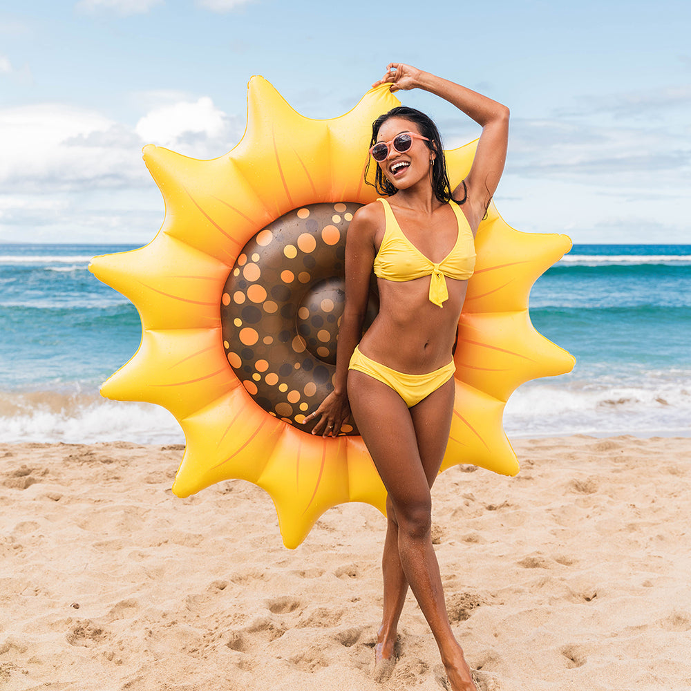 PoolCandy Sunflower Jumbo 60" Inflatable Pool Island - Image 4