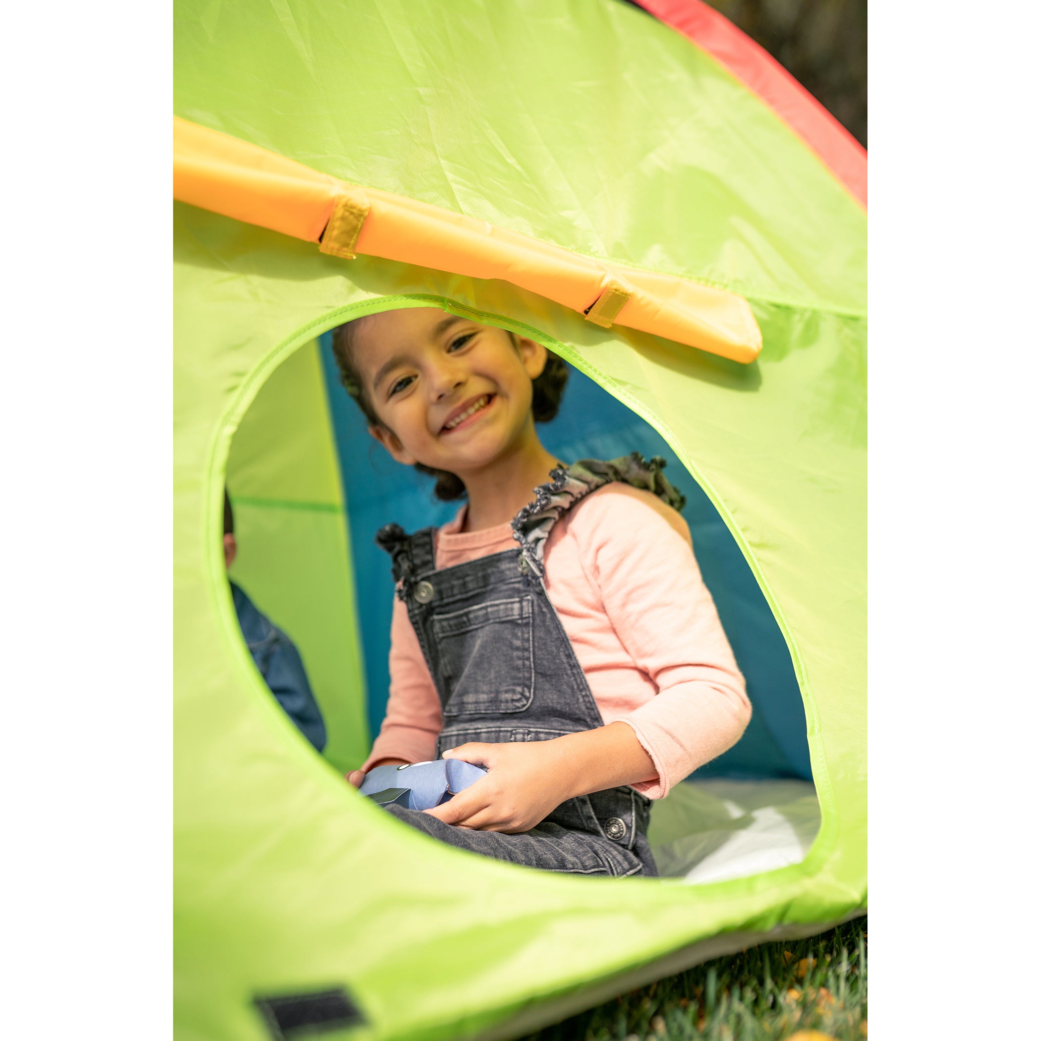 Pacific Play Tents Super Duper 4-Kid Dome Tent - Image 3