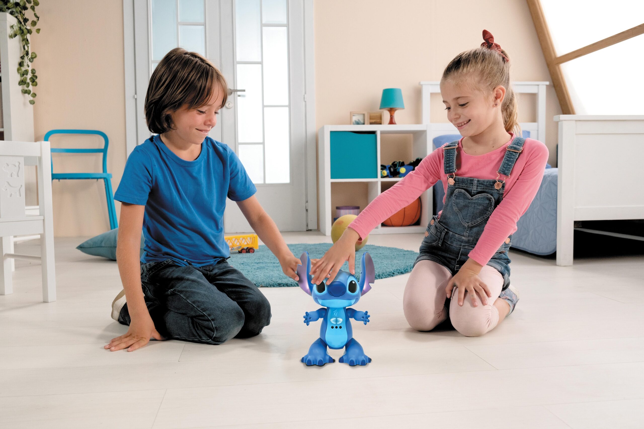 STITCHEN Interactive Remote-Controlled Stitch - Real Voice Animatronic - Image 5