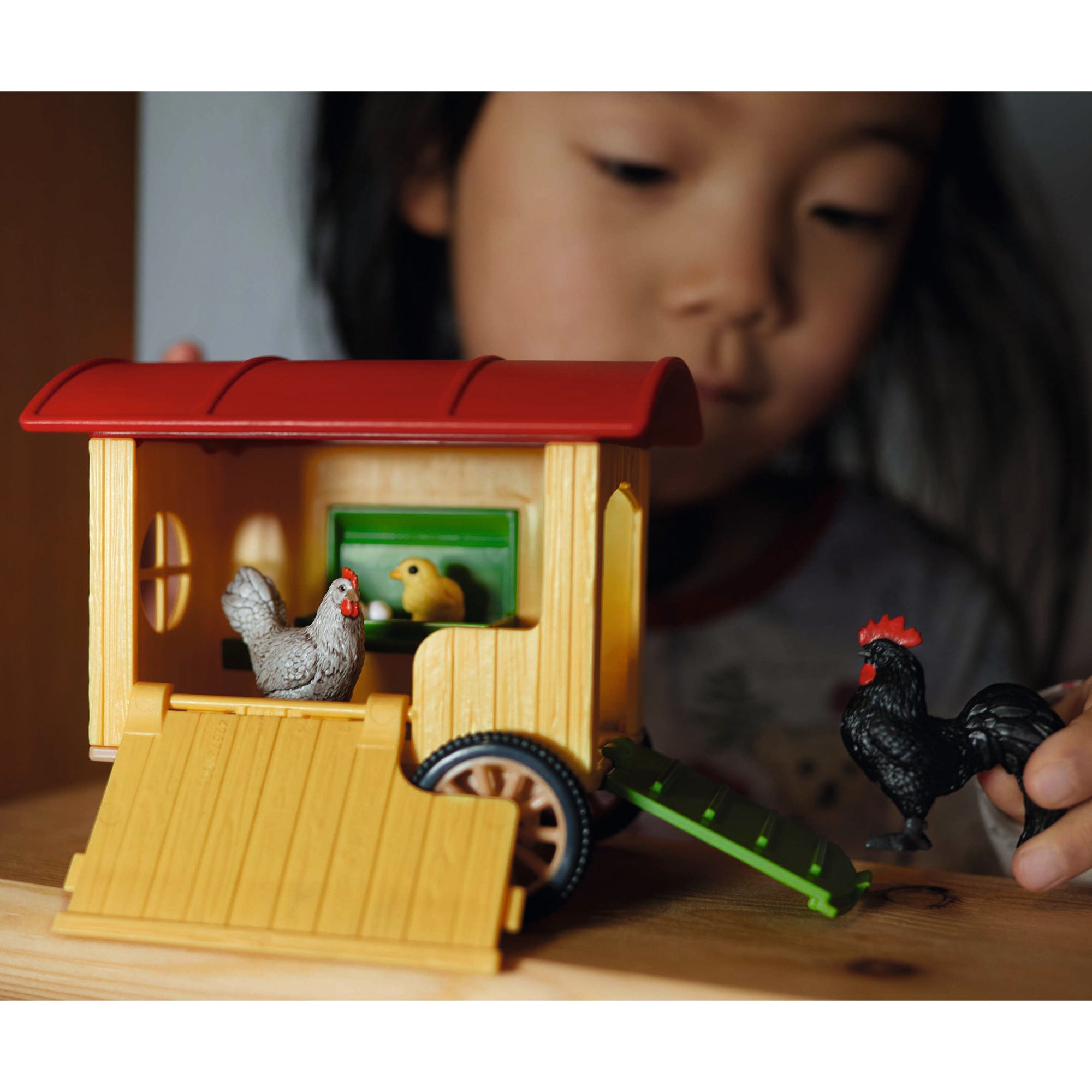 Schleich Farm World Mobile Chicken Coop 6pc Toy Playset - Image 4
