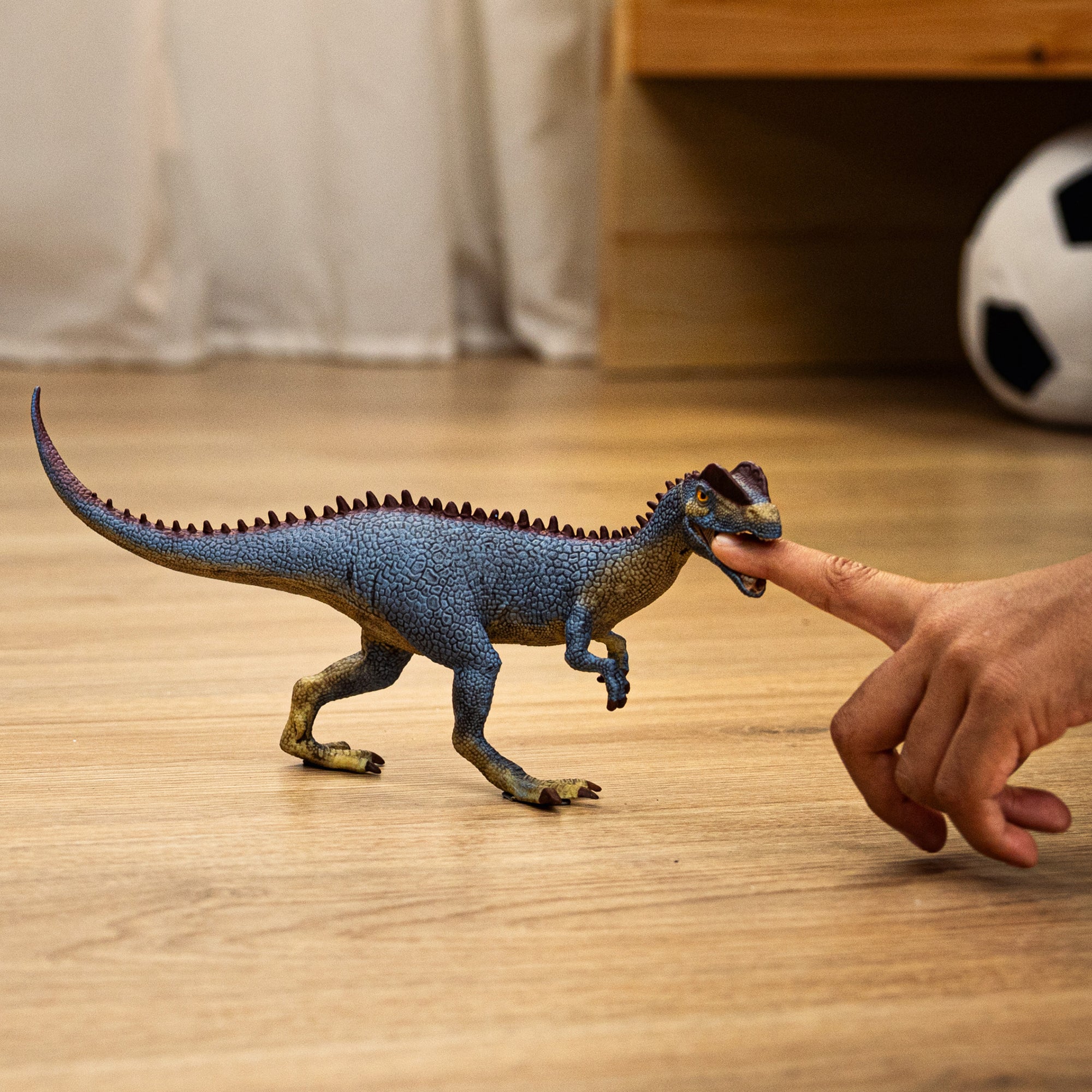 Schleich DINOSAURS 9" Dilophosaurus Figurine with Movable Jaw, Red-Blue - Image 4
